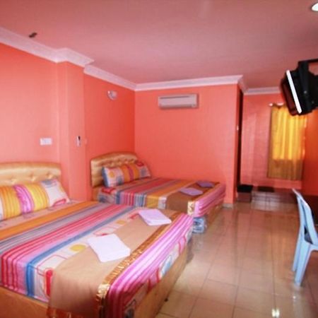 Sentosa Villa Hotel Klang Buitenkant foto