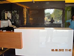 Sentosa Villa Hotel Klang Buitenkant foto